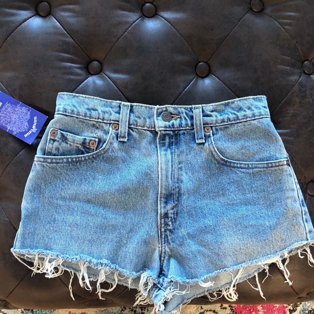 NWT Levis 550 high wait shorts